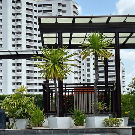 Delightful Condo In Central Location At Sukhumvit 49 Bangkok Exterior foto