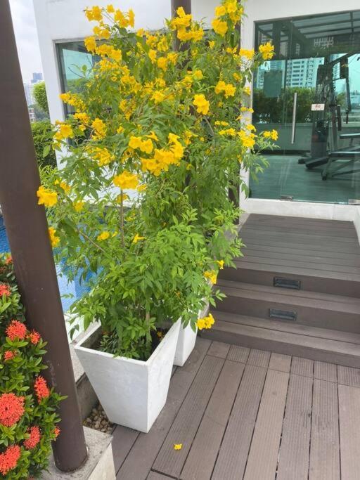 Delightful Condo In Central Location At Sukhumvit 49 Bangkok Exterior foto